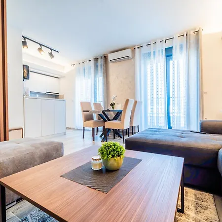 Vision Apartment *
