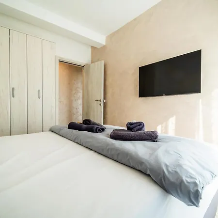 Vision Apartment *